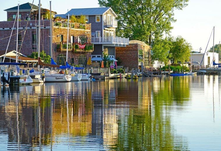 benton-harbor-4344672_1280_jnowlinsimonton_pixabay_2