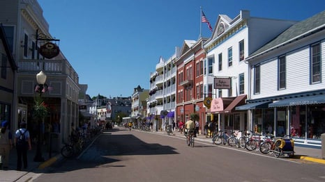 mackinacisland_downtown